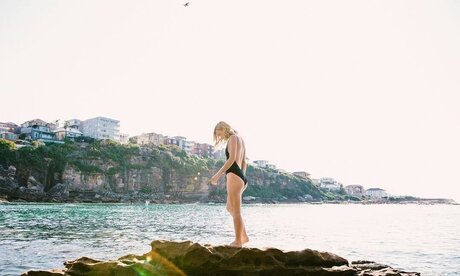 Raechelle Banno nudes actress pic