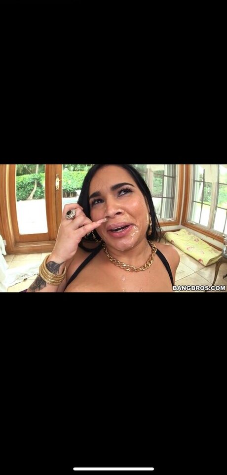 Destiny Cuban pretty actress pics