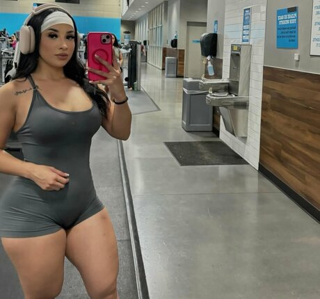 Karen Cantu sexy star picture