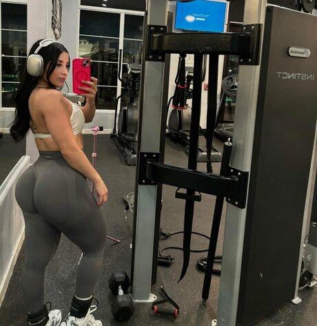 Karen Cantu hd actress photo