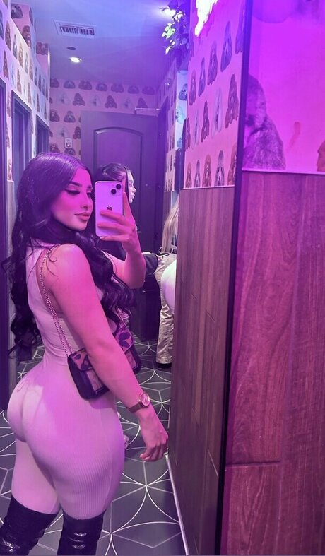 Karen Cantu hot actress pics