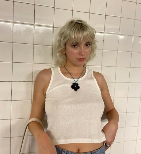 Girlpuppy pretty actress photos