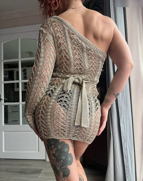 women onlyfans naked pic