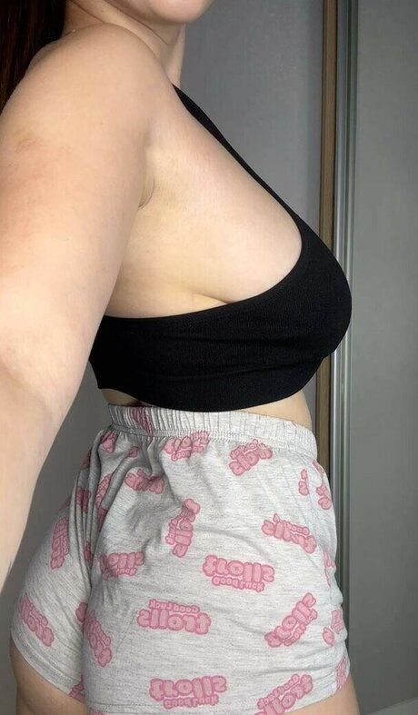 amina briz high quality star photo