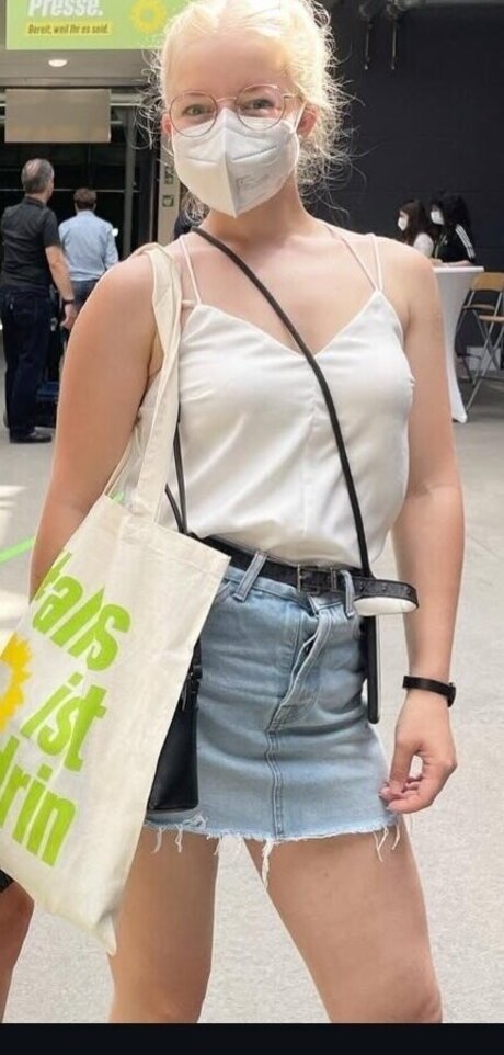 cute shemale onlyfans top picture