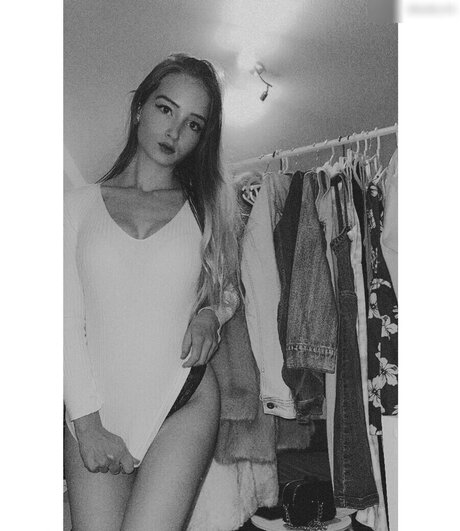 18 onlyfans pornographic pics