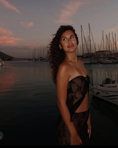 Destina Meliha art model pictures