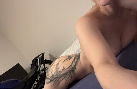 Motorradmia pornstar naked galleries