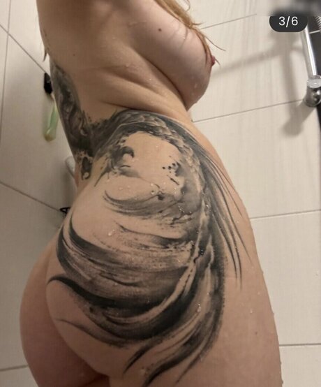 Motorradmia pretty model picture