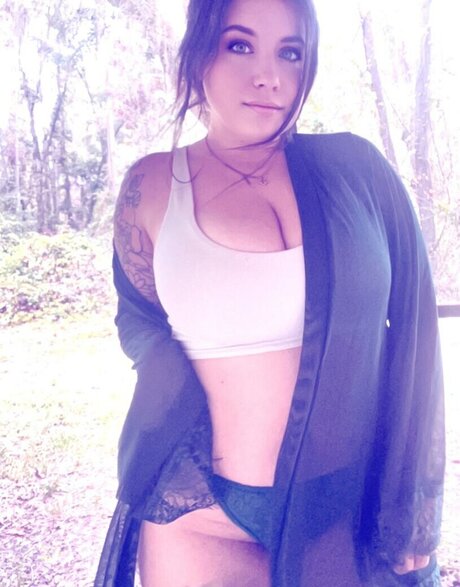 Astrolgygrl star naked pics