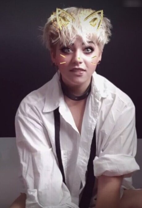 angel ng__ erotic actress picture