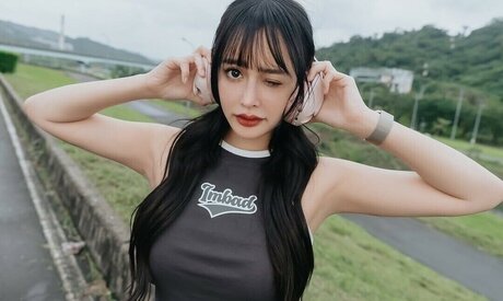 Una8una13 model xxx picture