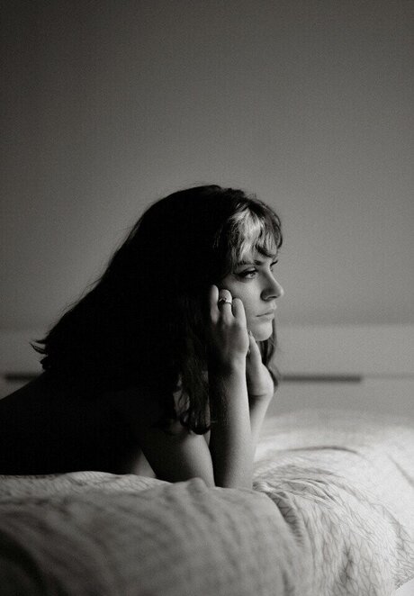 Emeline Faure nudes model pic