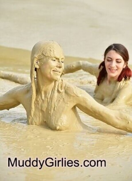 Antje M nning erotic model photos