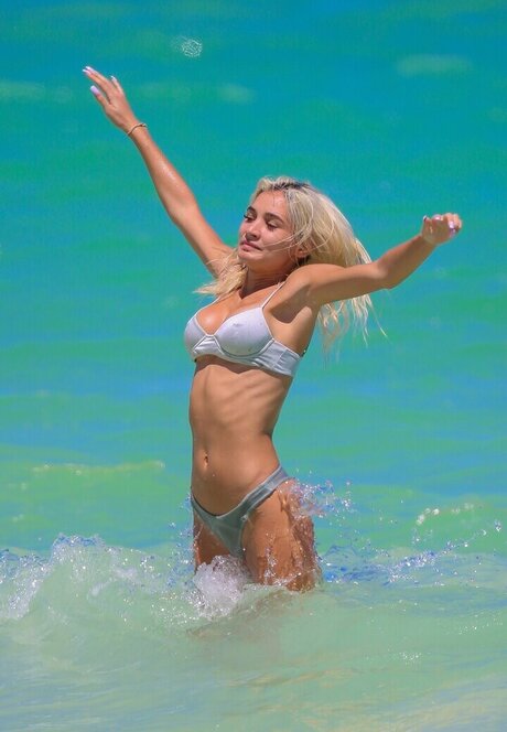 Pia Mia Perez sexy model pictures