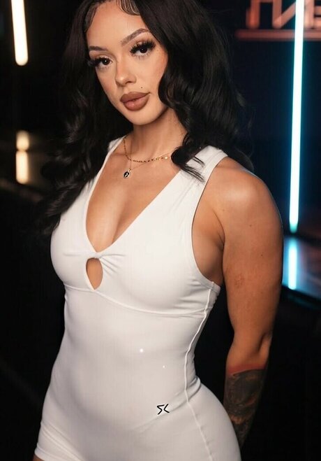 _mazieee pornstar hd photos