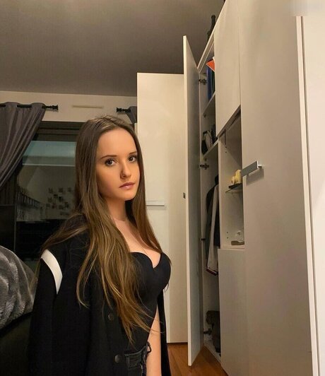 Davina Geiss pornstar pretty gallery