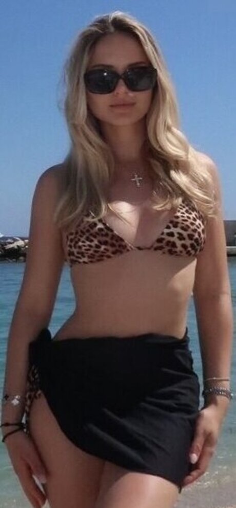 Davina Geiss star naked pictures