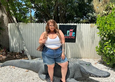 lushie lauren profile pic