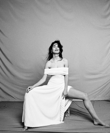 Camila Morrone porn model photos