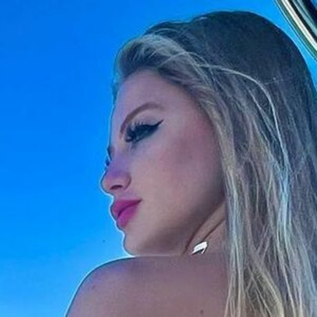 Leticia Sogiro top model pic