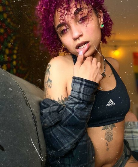 Sierra Love pretty model images