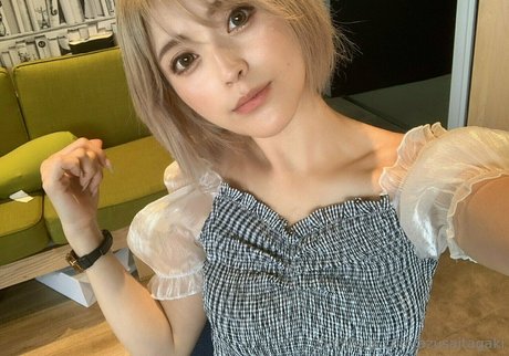 azusaitagaki model pretty gallery