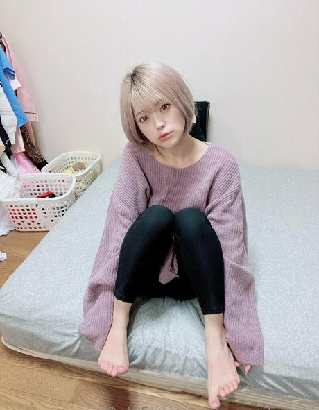 azusaitagaki porn actress image