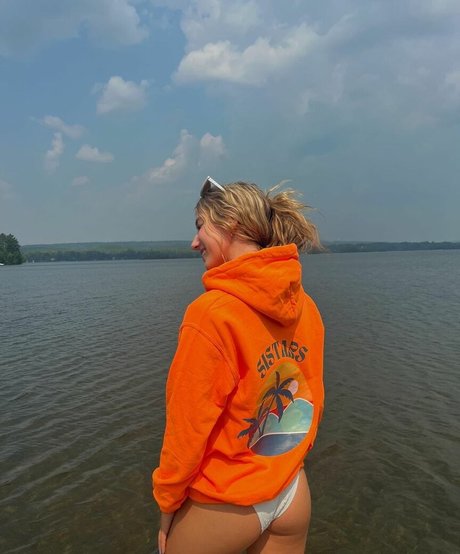 Brooke Isabella model hd gallery