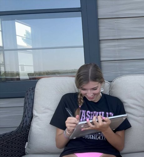 Brooke Isabella pornstar free galleries