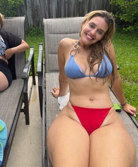 Nadia G nude model images