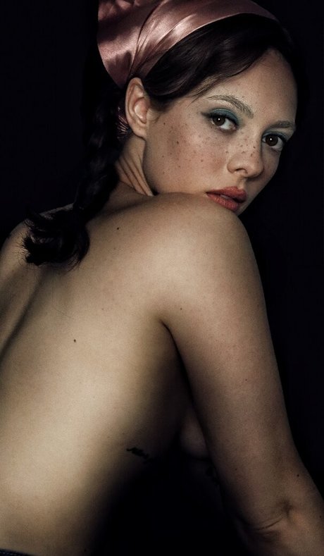 Kirsten Ria art actress image