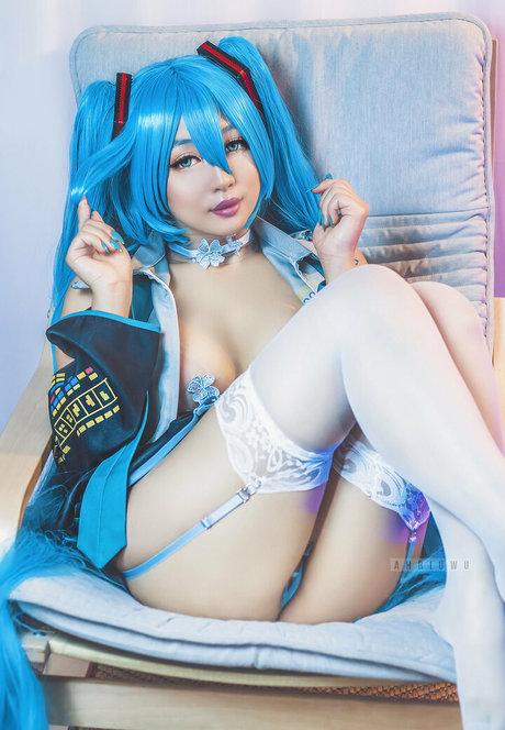 ahriowo naked pornstar pic