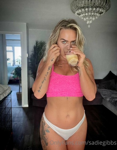 sadiegibbs perfect model img