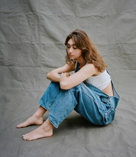 caterpillareyebrow pornographic model gallery