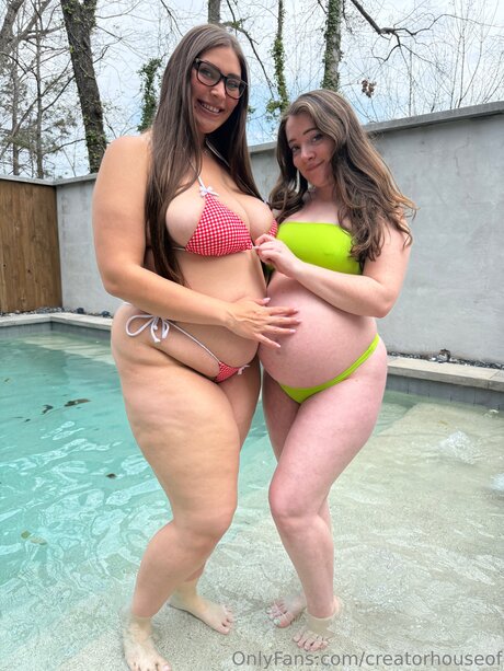 creatorhouseof model adult photo