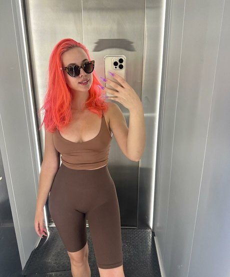 Fairy Elfie naked actress photos