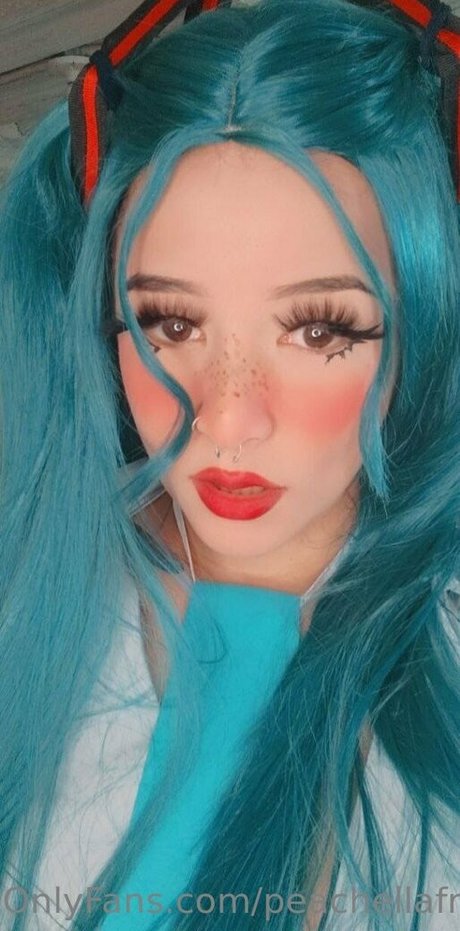 peachellafree erotic model gallery