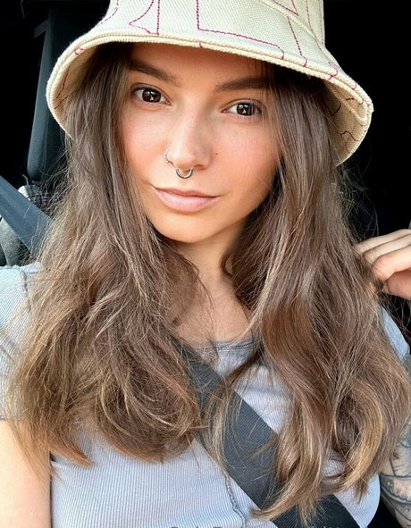 nerdygirl onlyfans beautiful picture