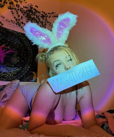 aliisnowwflake nude model images