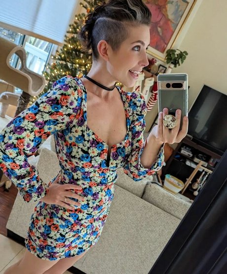 Soe Gschwind model naked galleries