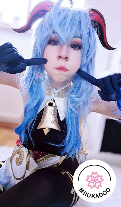 Miukadoo model exclusive image