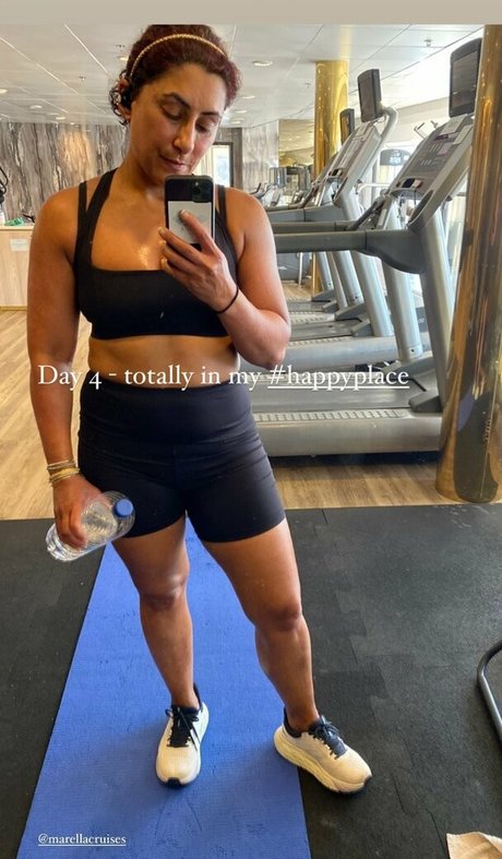 Saira Khan xxx pornstar pics