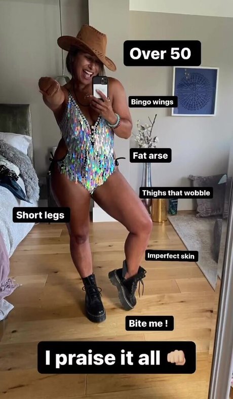 Saira Khan star pretty pics