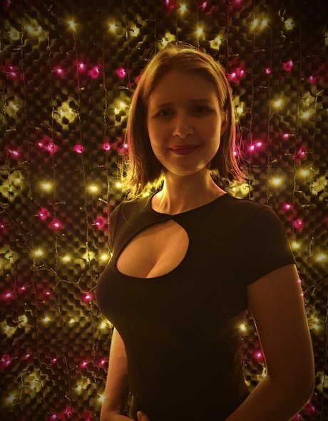 kinkykierra97 thumbnail