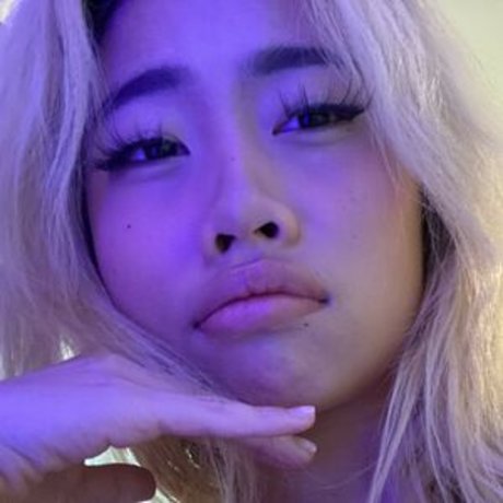 hann1ekin sex model img