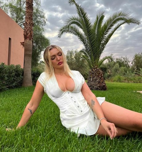 MillieT25 pornstar best pictures