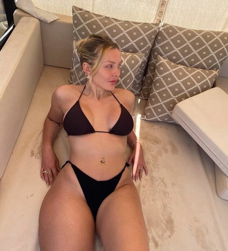 MillieT25 free pornstar images