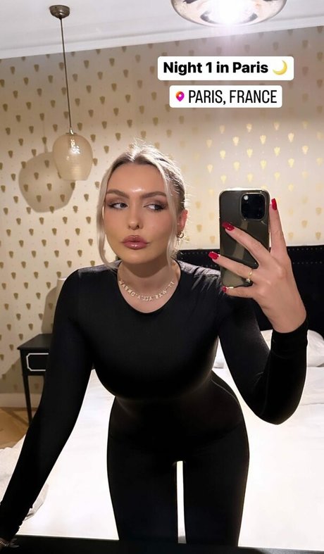 MillieT25 pornstar art pic