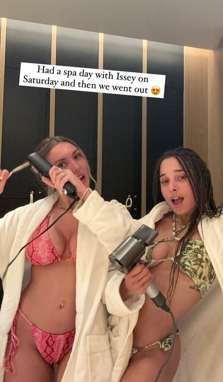 MillieT25 model art photo